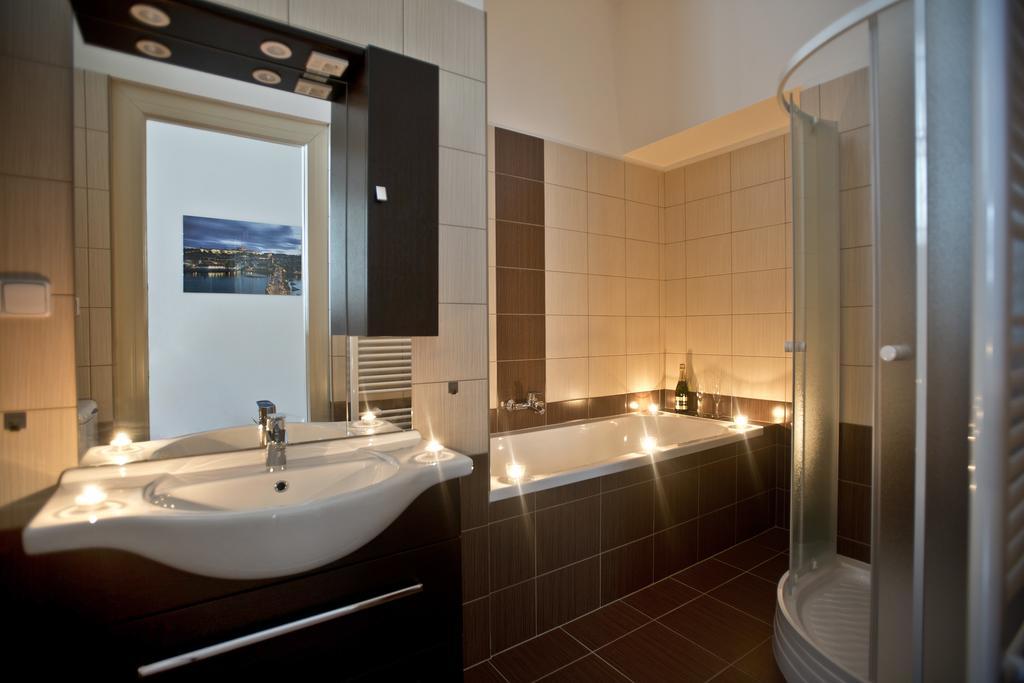 براغ Charles IV Apartments المظهر الخارجي الصورة
